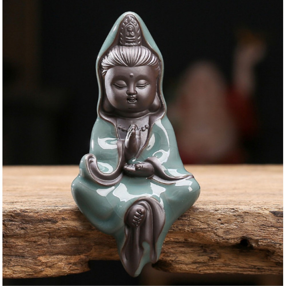 Статуэтка керамическая "Маленькая Гуань Инь на краю" 17.5 см