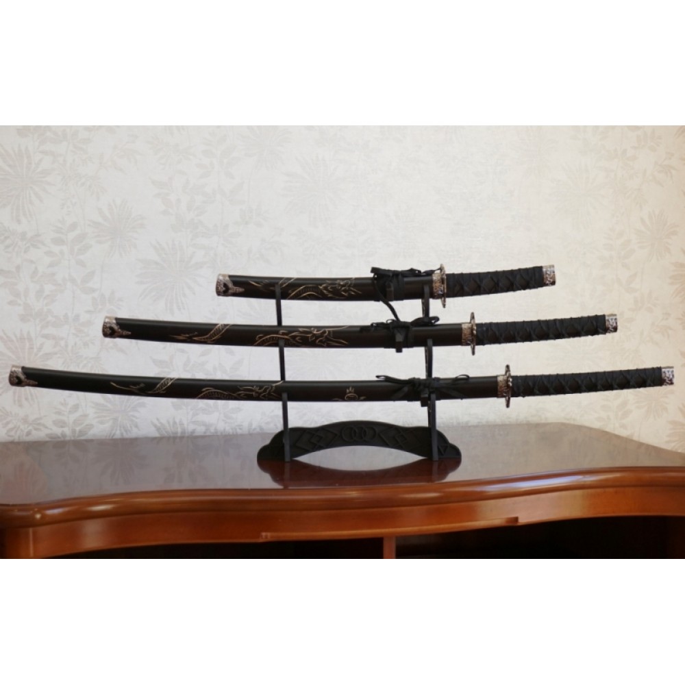 Набор из трёх самурайских мечей на подставке №5